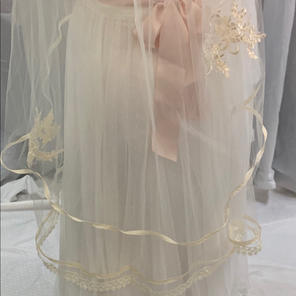 Wedding veil ivory